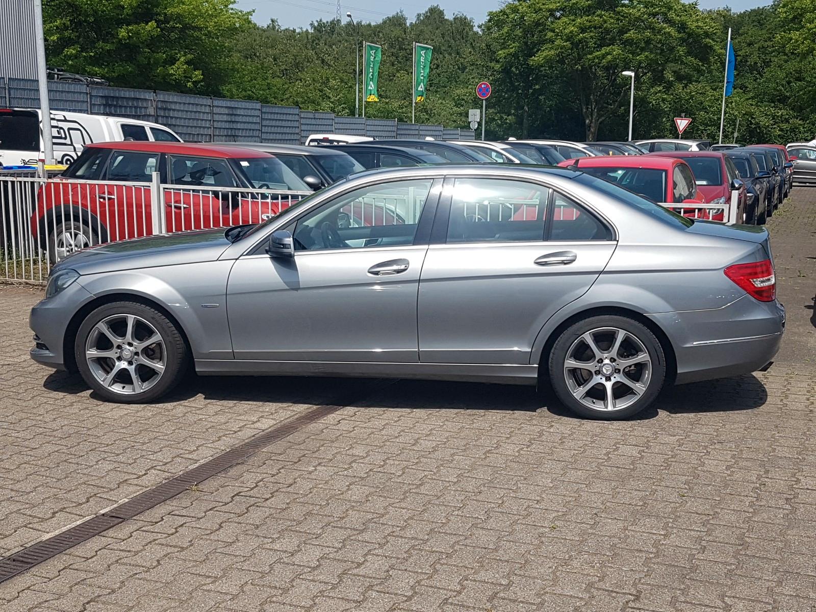 Mercedes-Benz C 180 AVANTGARDE Command Sitzheizung Parktronic