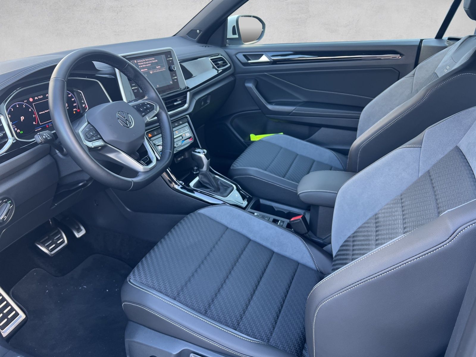 T-Roc Cabriolet R-Line 1.5 l TSI DSG AHK*Navi*Ka