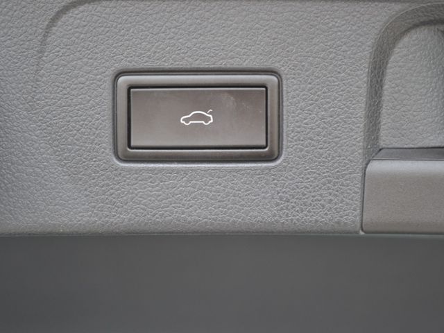 Passat Variant 2.0 TDI DSG Elegance AHK/MATRIX/1