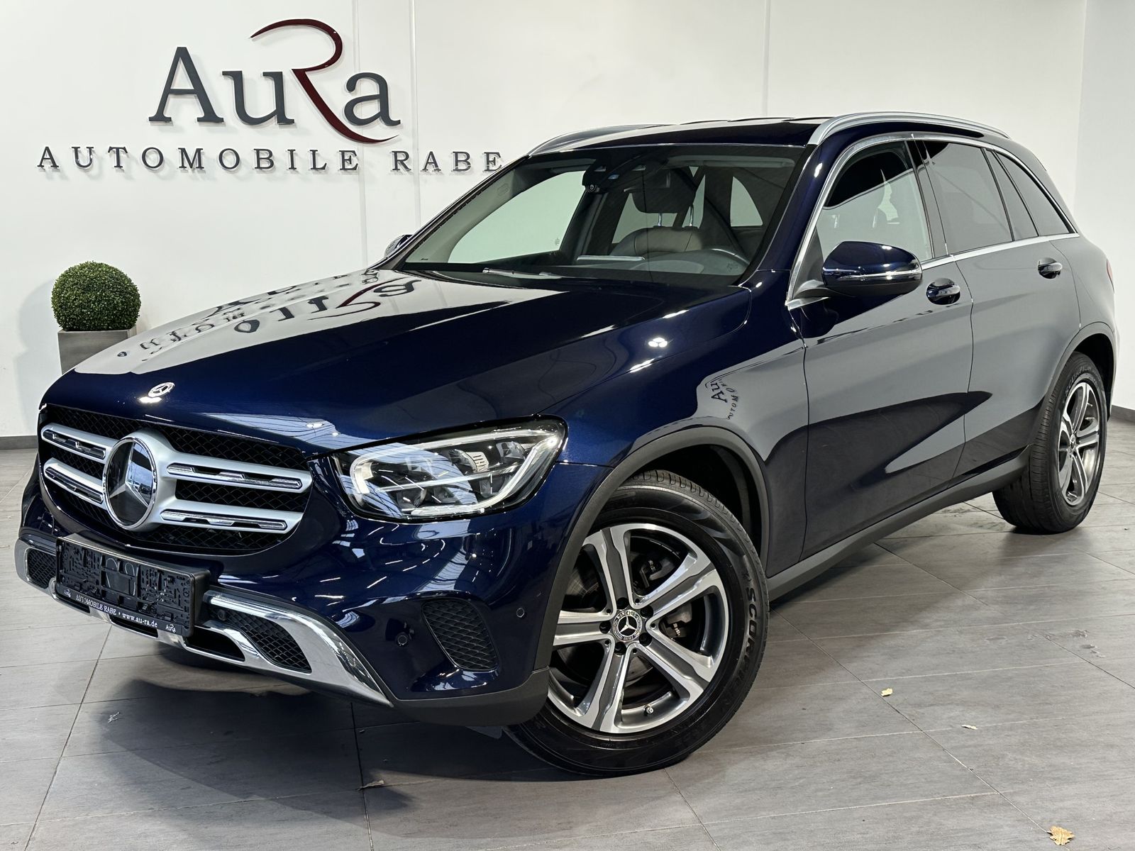 Fahrzeugabbildung Mercedes-Benz GLC 220d 4M AMG-Line NAV+LED+HUD+VCOCK+BURMESTER