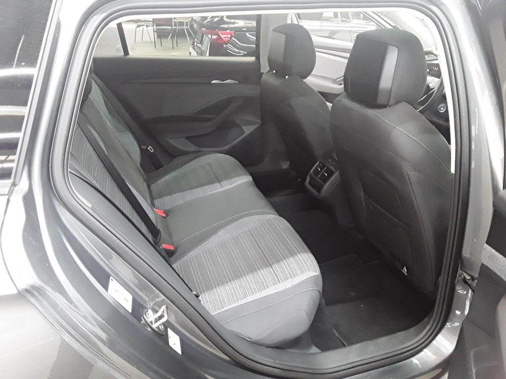 Skoda Superb - Bild 5