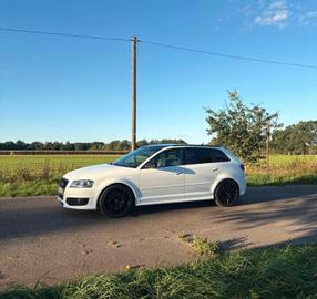 2010 AUDI S3 photo 4