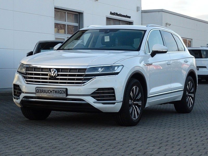 VW Touareg 3.0 TDI V6 Atmosphere 4Motion / DYNAUDIO