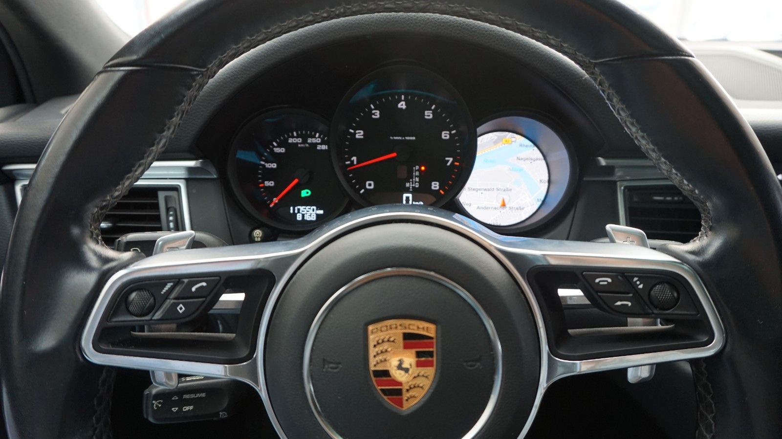 Fahrzeugabbildung Porsche Macan 1 Vorbesitzer Scheckheft gepflegt Tüv neu