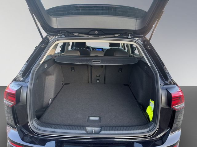 Golf VIII Variant 2.0 TDI Life DSG AHK ACC LED