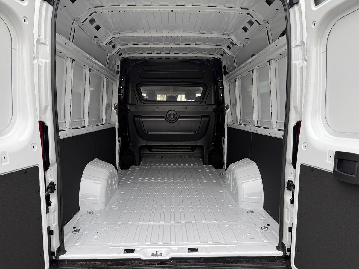 Fahrzeugabbildung Fiat Ducato L4H2 Multicab 140 MT6