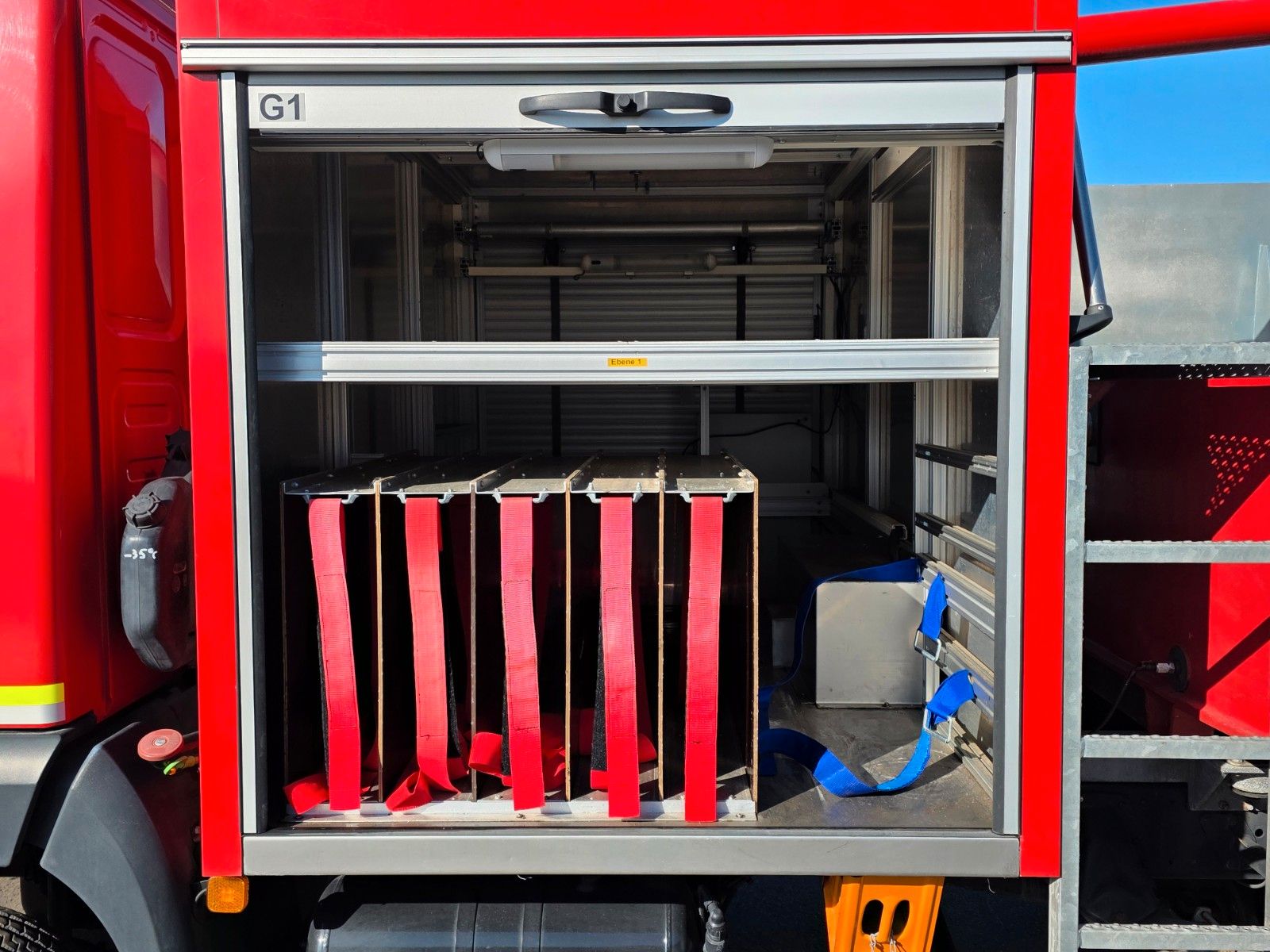 Fahrzeugabbildung MAN LE 8.150 Löschfahrzeug SLF 25/25 100/2500 Liter