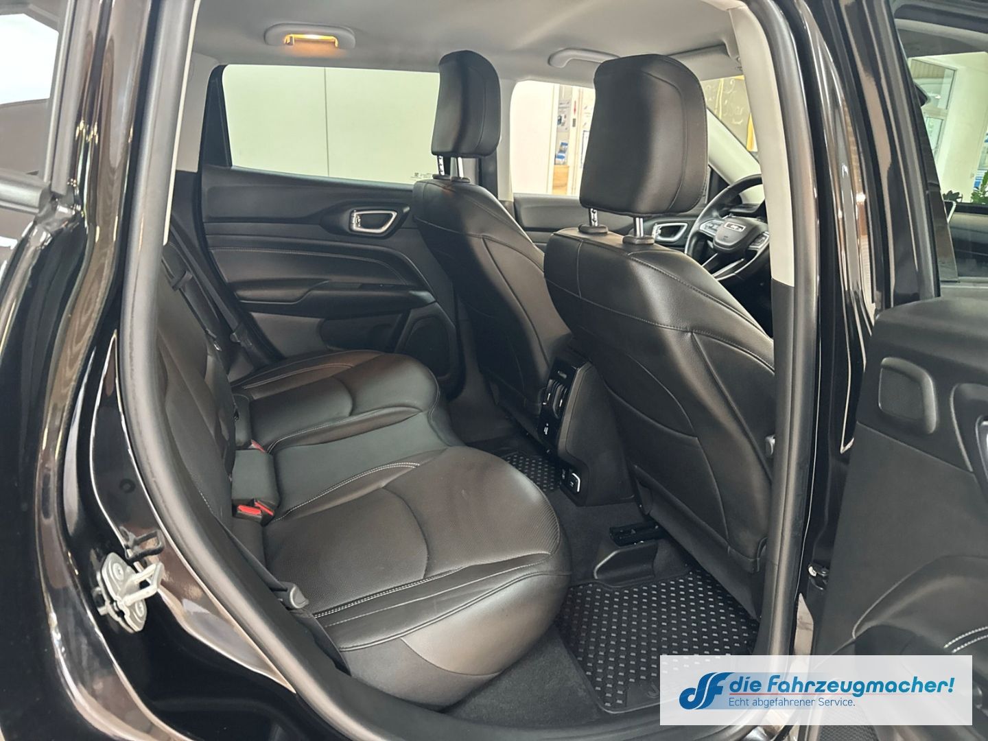 Fahrzeugabbildung Jeep Compass S Plug-In Hybrid 4WD 1.3 EU6d Navi Sound