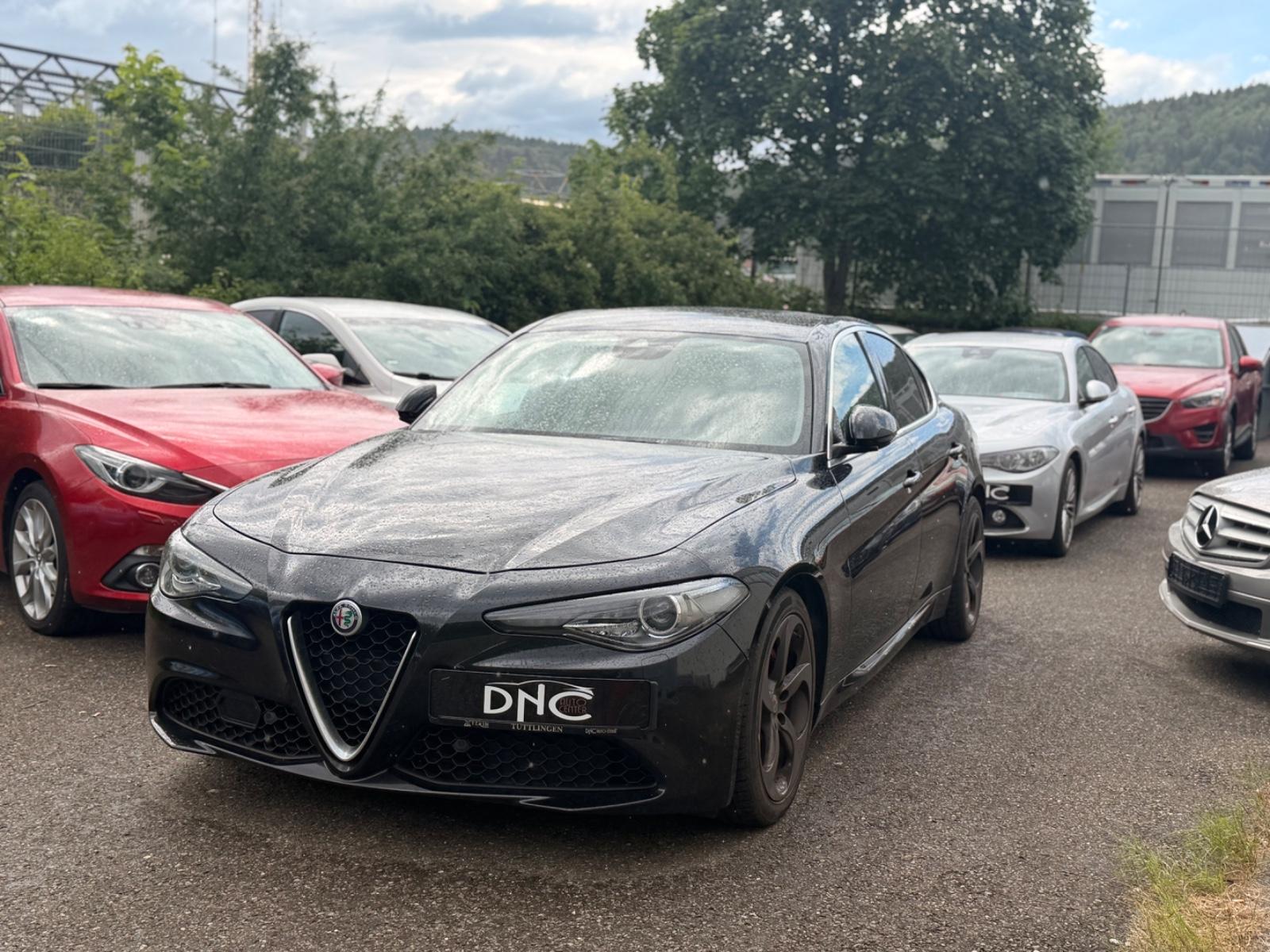 Alfa Romeo Giulia Super/LEDER/8-FACH/NAVI/SHZ/TUV NEU/