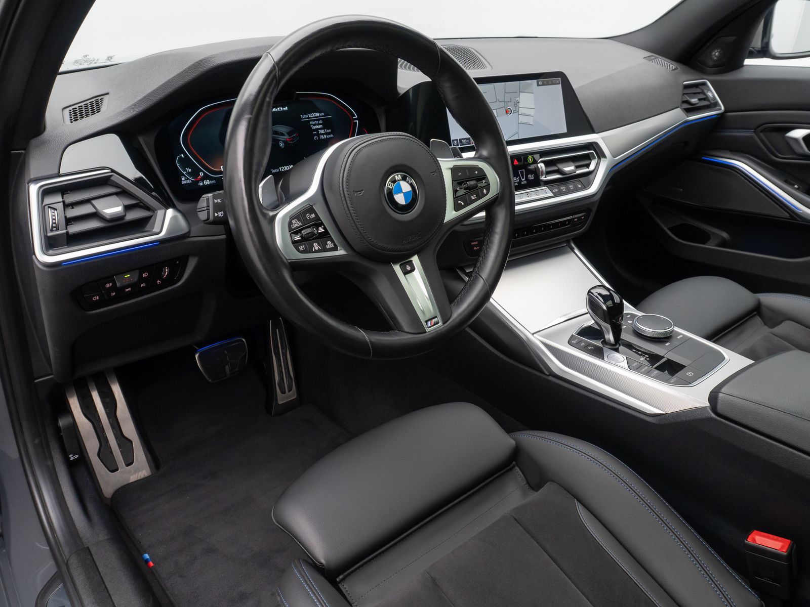 Fahrzeugabbildung BMW M340d xD Laser DAB H/K HUD 360°Panorama DisplKey