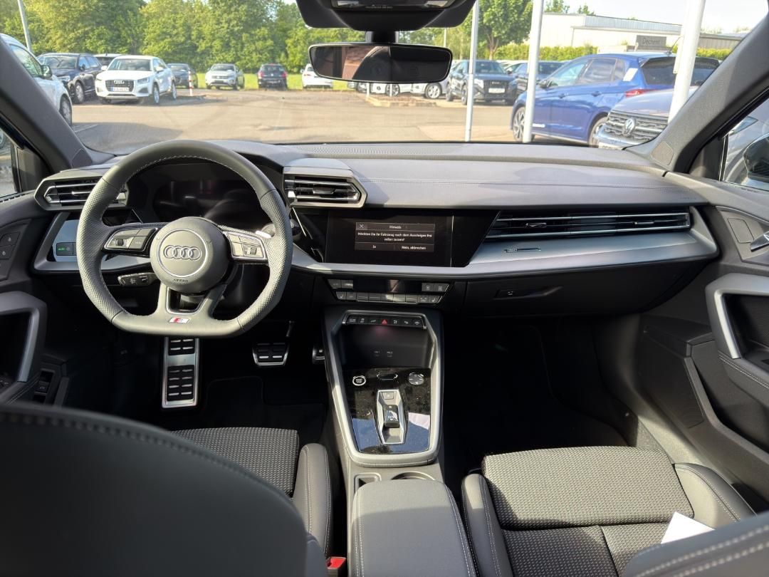 Fahrzeugabbildung Audi A3 Sportback TFSI e S line , MATRIX, S Line, Fah