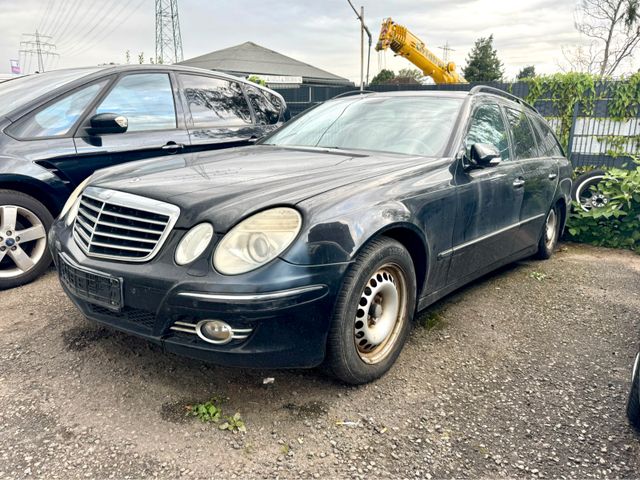 Mercedes-Benz E 220 E -Klasse T-Modell E 220 T CDI Anhänger