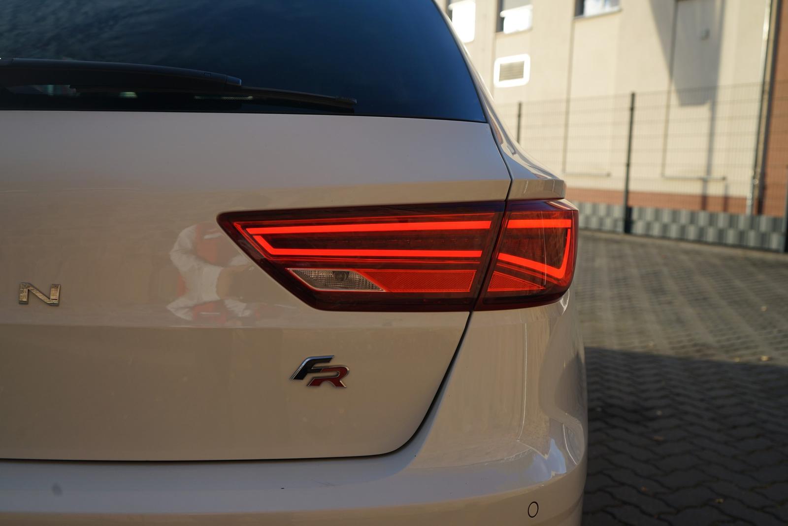 Seat Leon ST 1.8 FR DSG LED Navi AHK Sitzheizung PDC