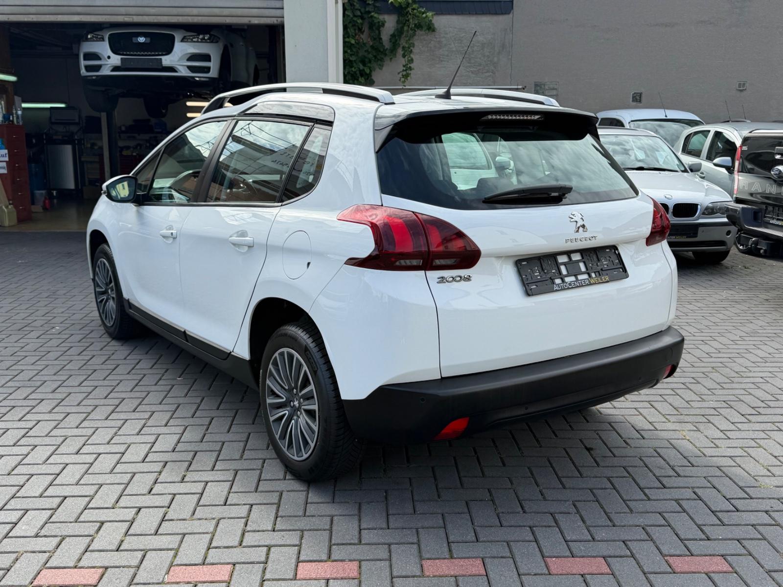 Peugeot 2008 1.2 Aut.*Wenig KM*Top Zustand*2.Hand*