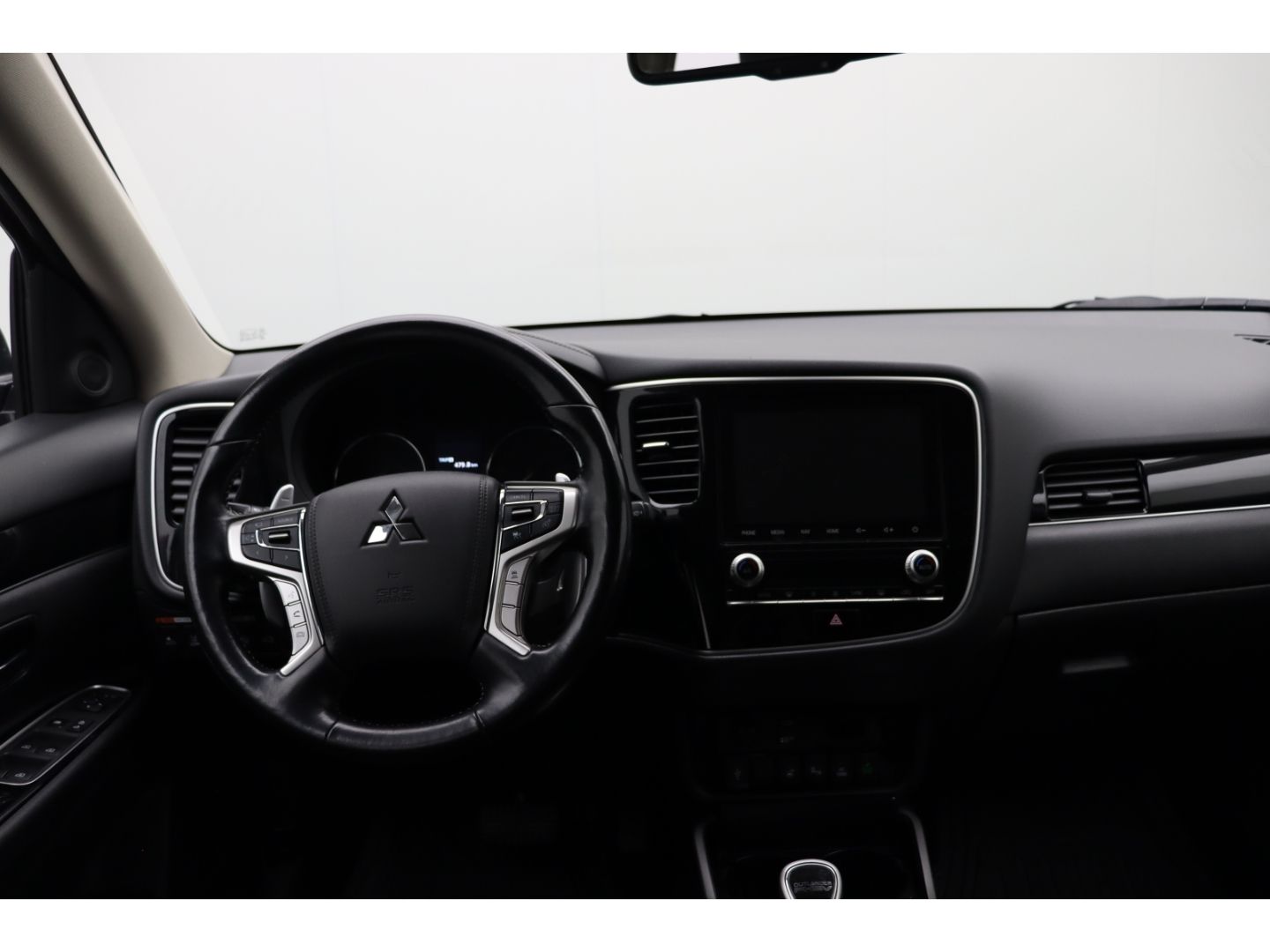 Fahrzeugabbildung Mitsubishi Plug-in Hybrid Outlander PHEV 2.4 Plus 4WD ACC,