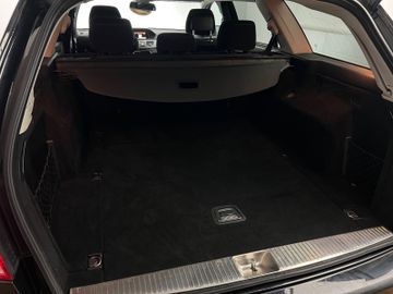 Mercedes E 200 - 11
