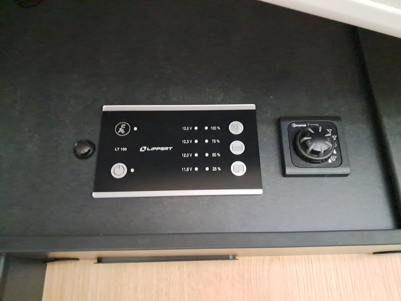 Fahrzeugabbildung Sunlight Adventure T 66S Automatik, Dörr Edition,TV,Klima
