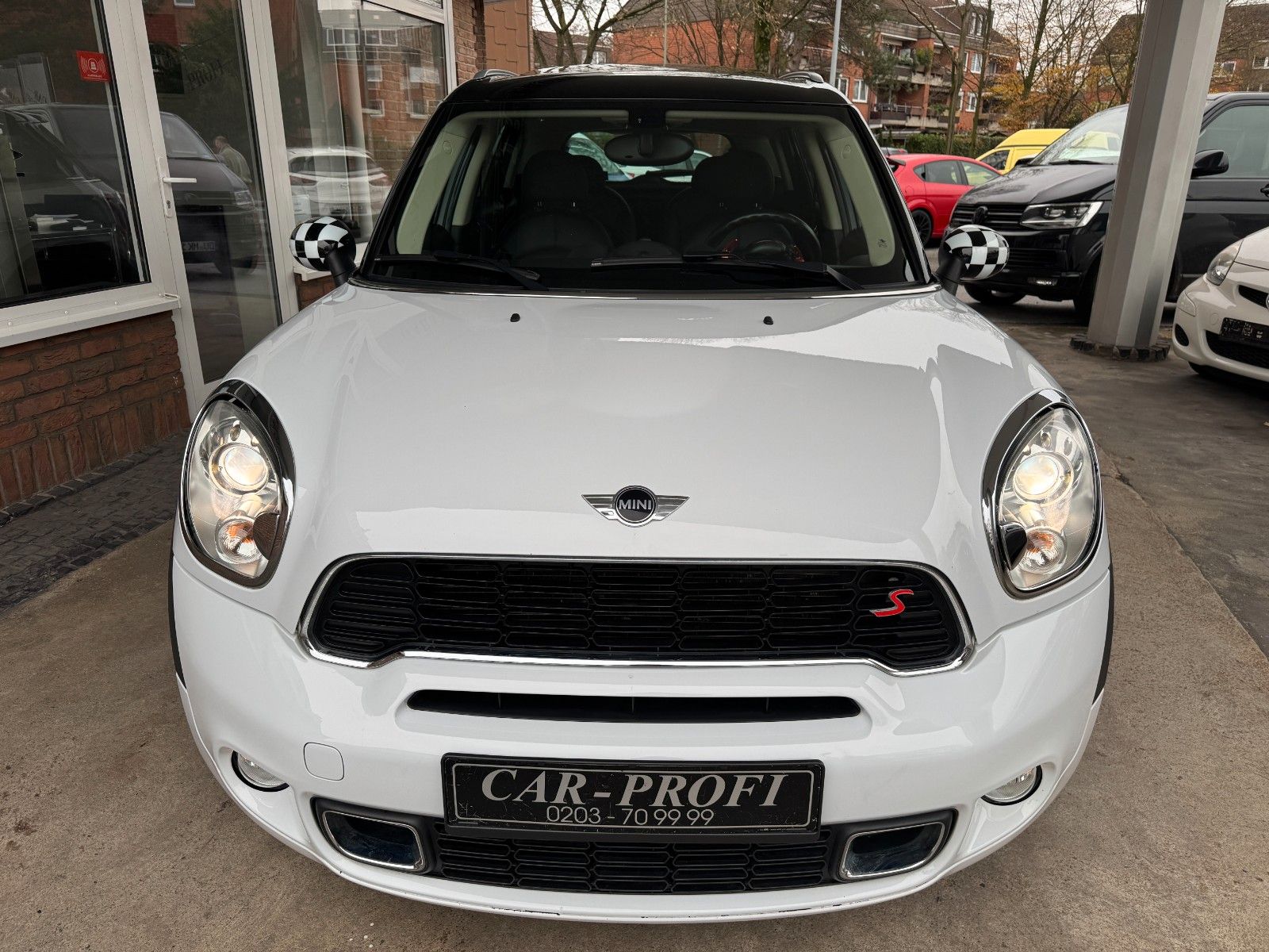 Fahrzeugabbildung MINI Cooper S Countryman ALL4 Autom. Pano/Leder