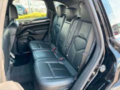 Fahrzeugabbildung Porsche Cayenne 3.6 Schalter, Xenon,Nav,Bose,AHK ,1-Hand