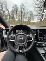 Volvo XC60 D4 R Design AWD*Kamera*LED*AHK*CARPLAY*LUFT - Volvo Gebrauchtwagen in Detmold