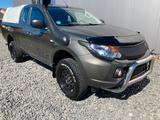 Mitsubishi L200 Basis Club Cab 4WD - Mitsubishi L200: Club Cab