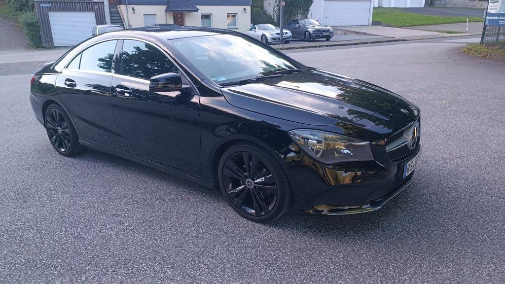 Mercedes-Benz CLA 200