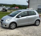 Toyota Yaris 1.3-I-VVT-i *NAVIGATION*EURO.4*5.TÜRIG* - Toyota Yaris: 1.4