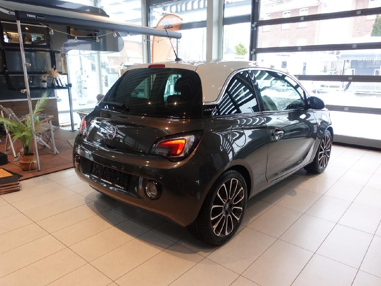 Fahrzeugabbildung Opel Adam 1,4 Glam