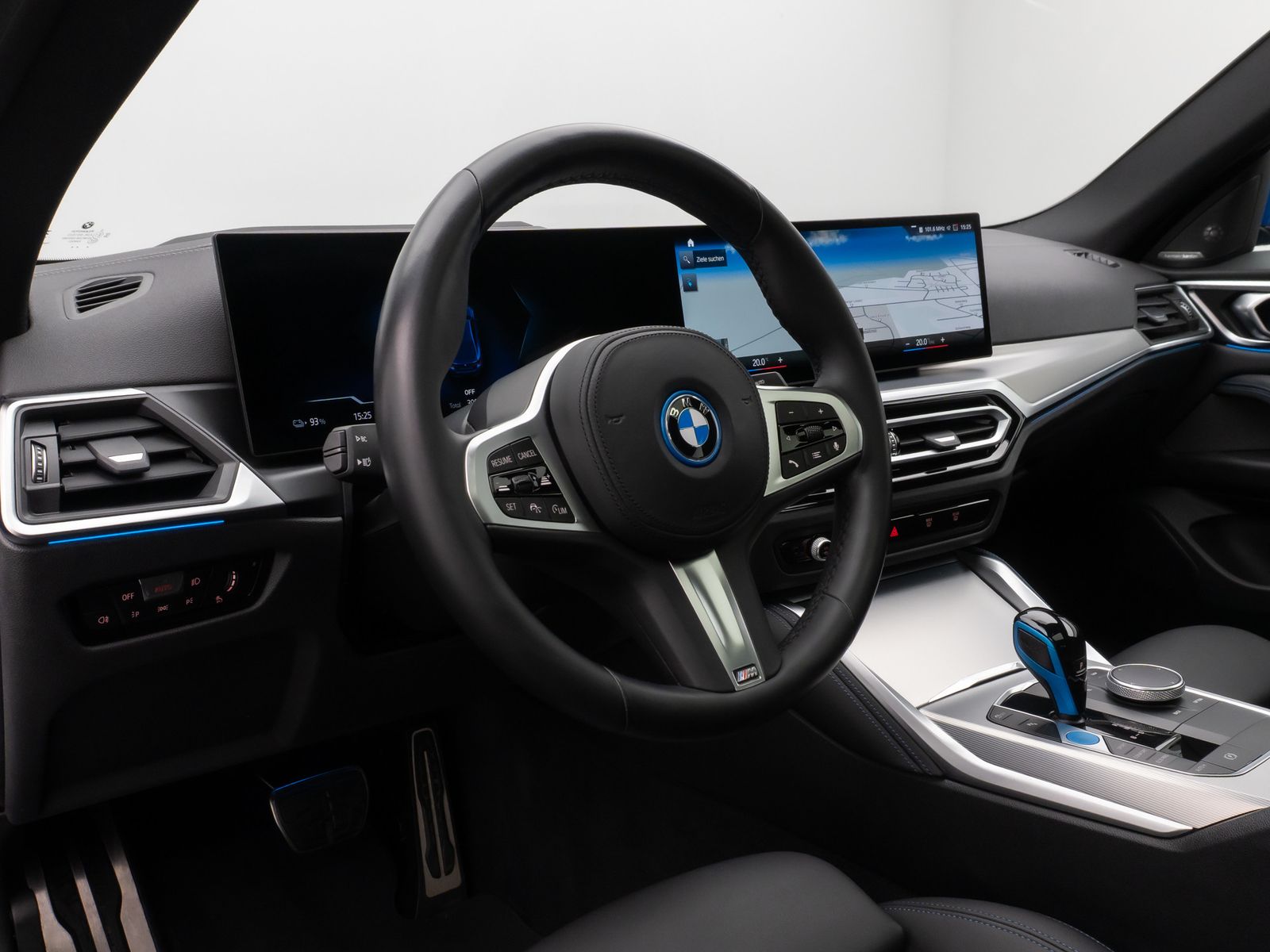 Fahrzeugabbildung BMW i4 eD40 M Sport Gran Coupè Kamera Glasdach HUD