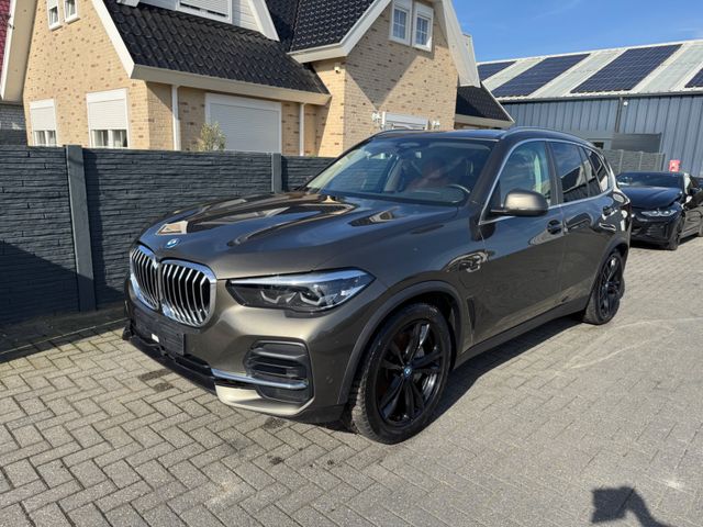 BMW X5 xDrive 45e Sport Panorama AHK Airmatic