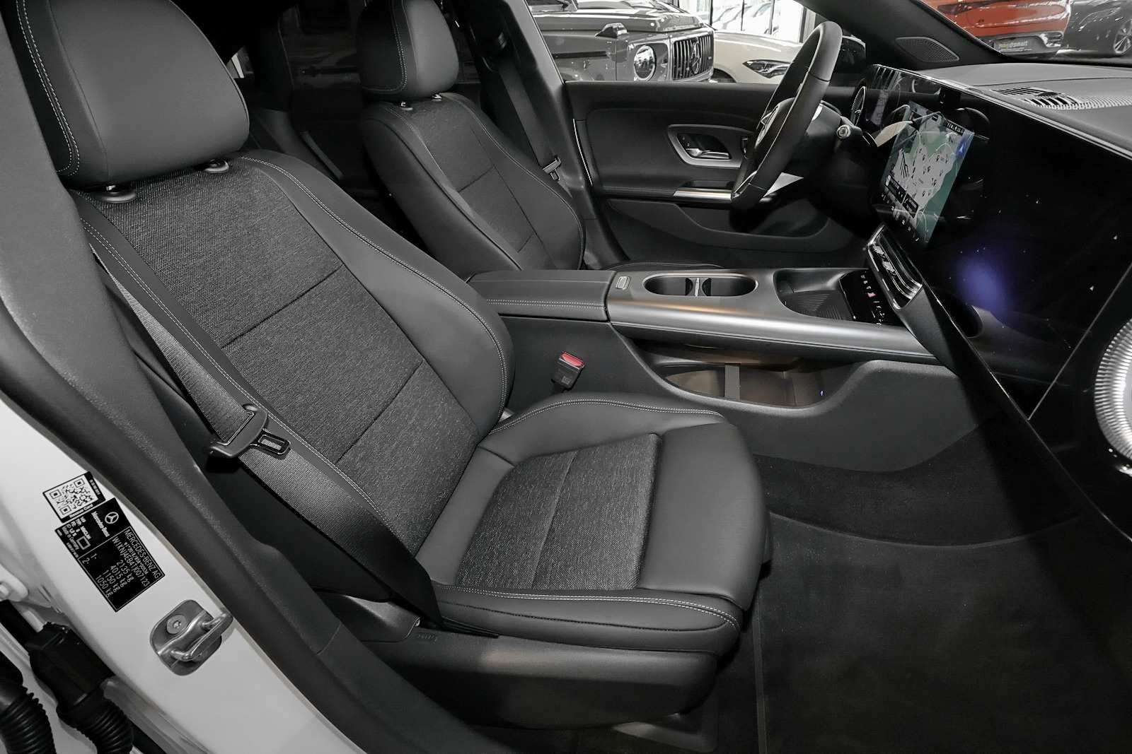 Mercedes-Benz CLA 200 Progressive RüKam LED Pano Superscreen foto 4