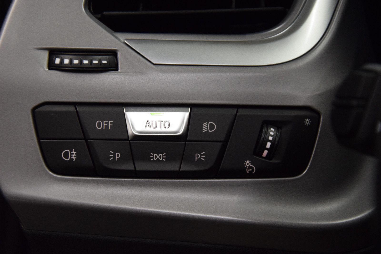 Fahrzeugabbildung BMW Z4 Roadster sDrive 20 i M-Sport Leder HuD Kamera