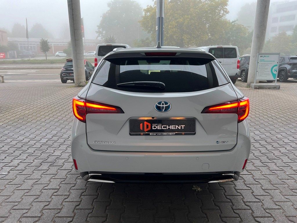 Fahrzeugabbildung Toyota Corolla Touring Sports 2.0 Hybrid Teamplayer