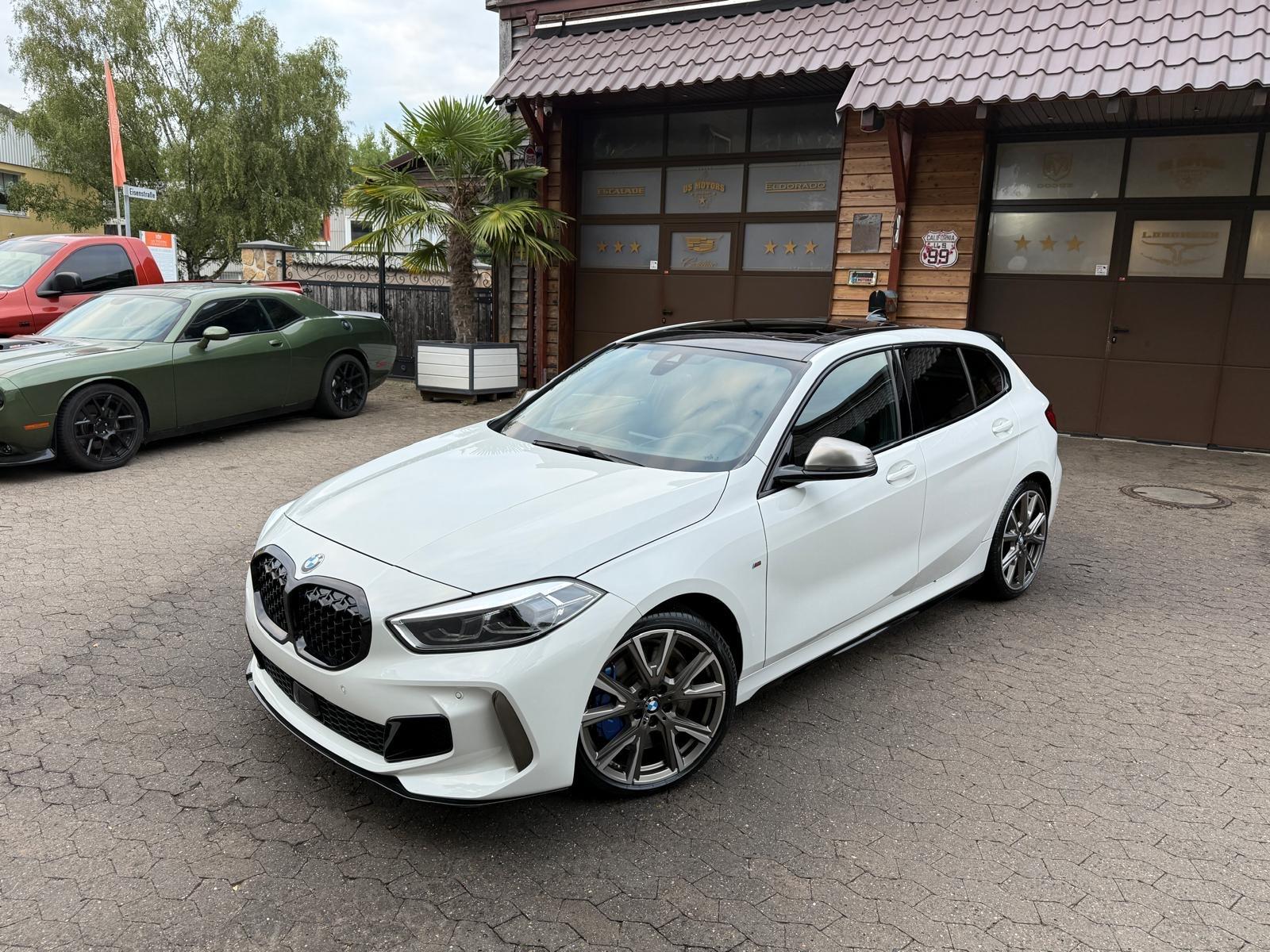 BMW M135 i *XDRIVE*NAVI*PANO*HEADUP*LED*SPORT*GARATI