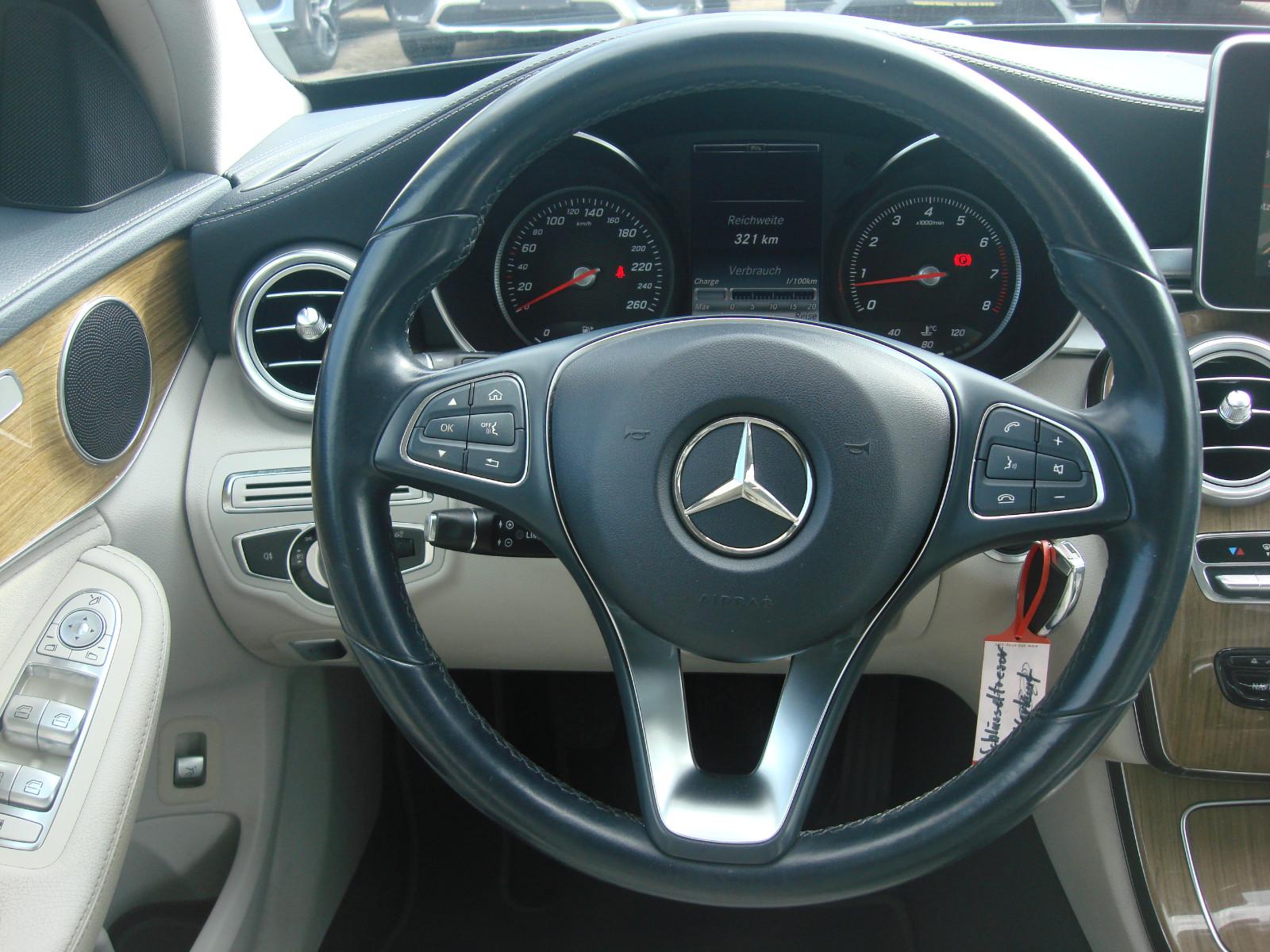 Mercedes-Benz C 180 CGI Lim. Exclusive*Comand*LED*PDC*SHZ*TÜV*