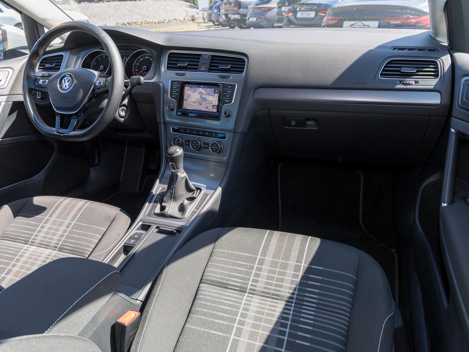 Volkswagen Golf VII 1.2 TSI Lounge NAVI PDC GRA SITZHZG PRI