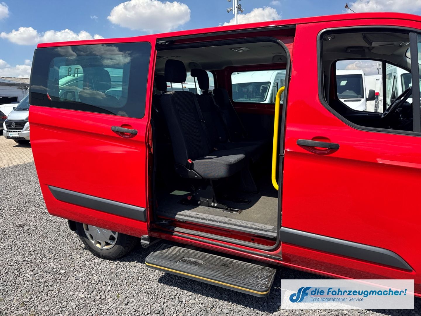 Fahrzeugabbildung Ford Transit Custom 310 L1 Trend Temp Tel.-Vorb. *303