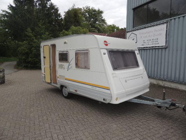 Bürstner 420 TN Sportive-Vorzelt-WC-1100 Kg