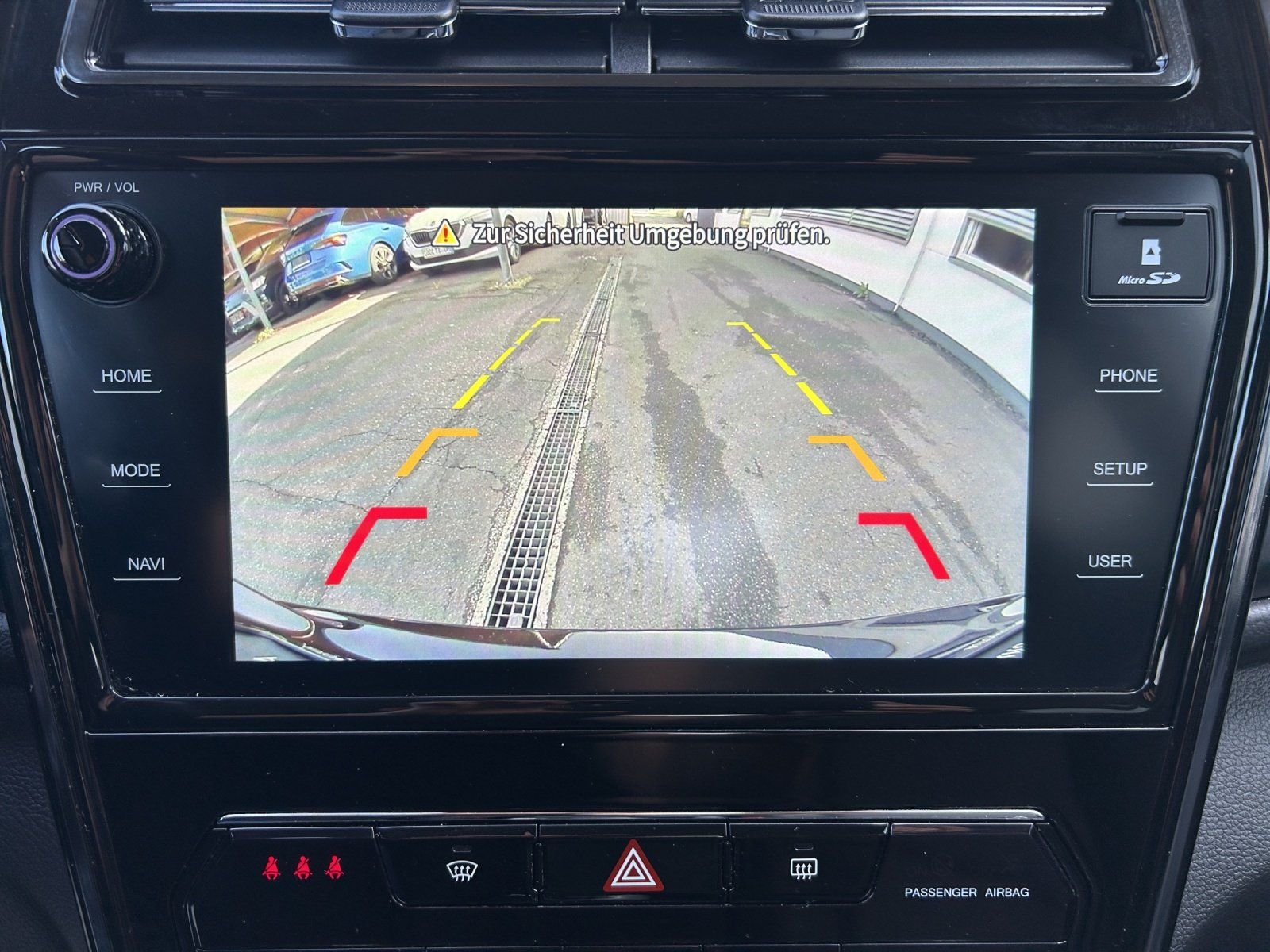 Fahrzeugabbildung Ssangyong Tivoli Quartz 1.5 T-GDI 2WD KAMERA/SHZ/NAVI/DAB/