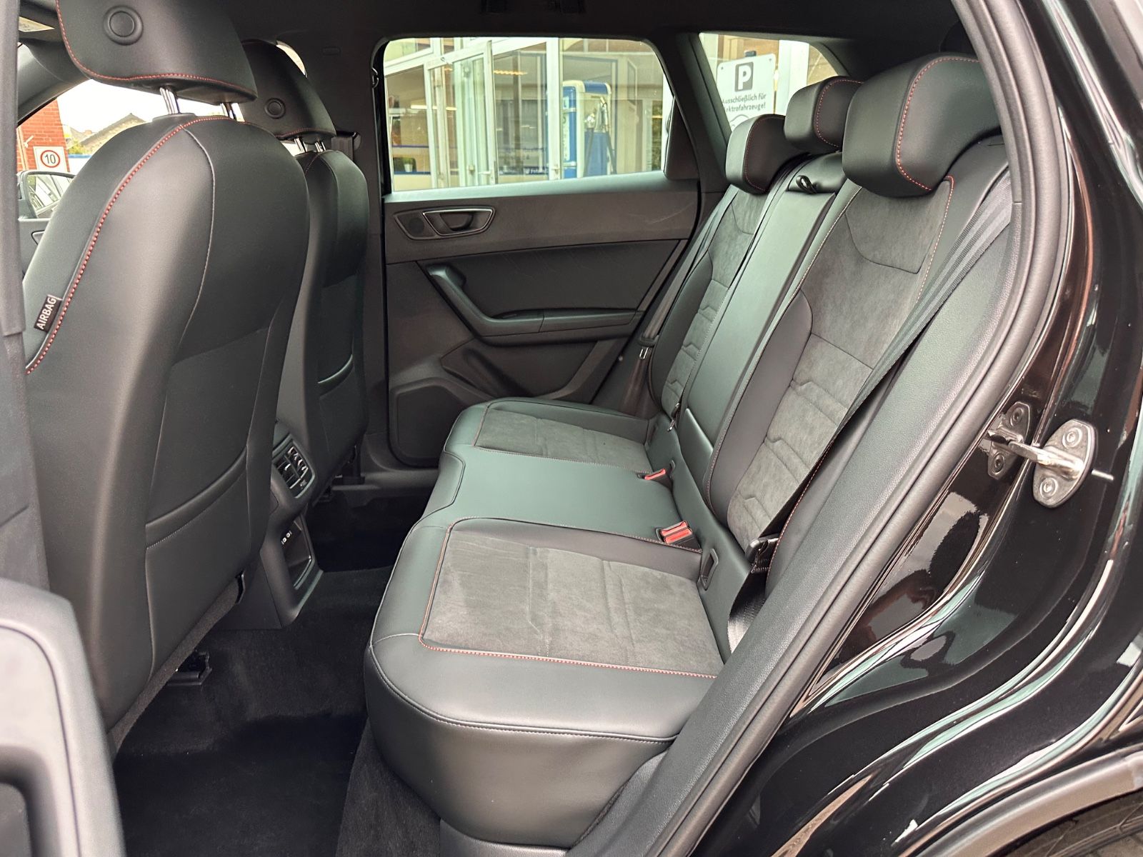 Fahrzeugabbildung SEAT Ateca FR 1.5 TSI DSG AHK/ACC/NAVI/LED/eHeck/SHZ