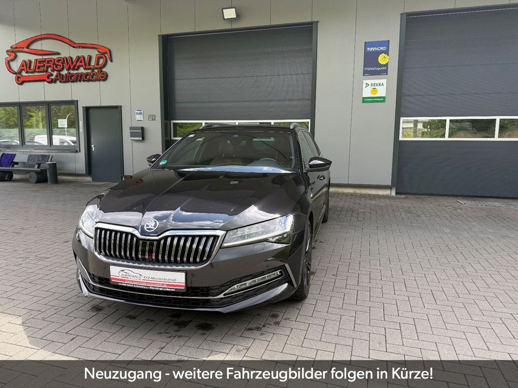 Skoda Superb — hlavná fotografia