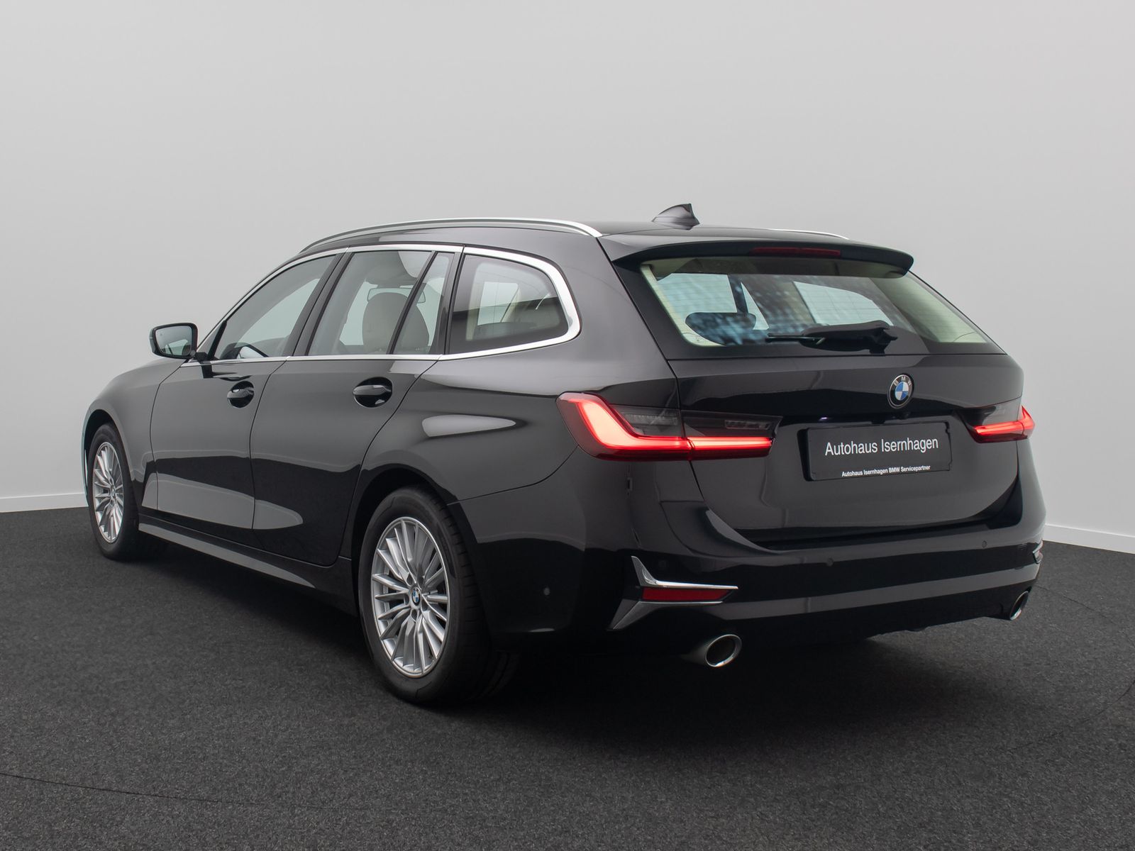 Fahrzeugabbildung BMW 320d Luxury Line 360&deg;Alarm ACC AHK HUD DAB Leder