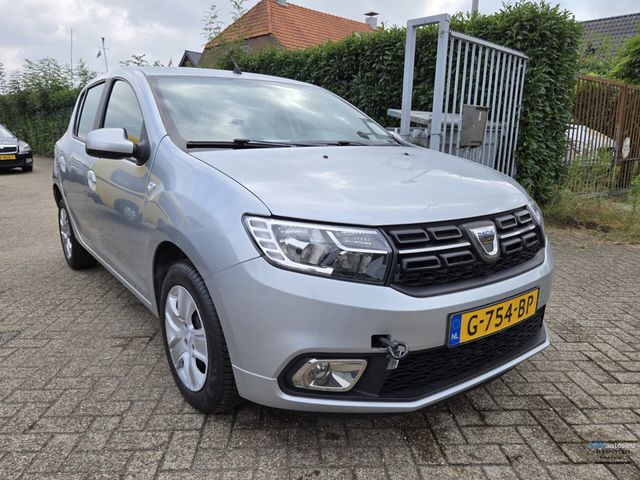 Dacia Sandero 1.0 SCe Laureate Motor kapot