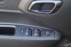 HYUNDAI i10 1.0Trend AUT-KLIMA-ALU+WR-NAVI-SHZG-TEMPOMAT