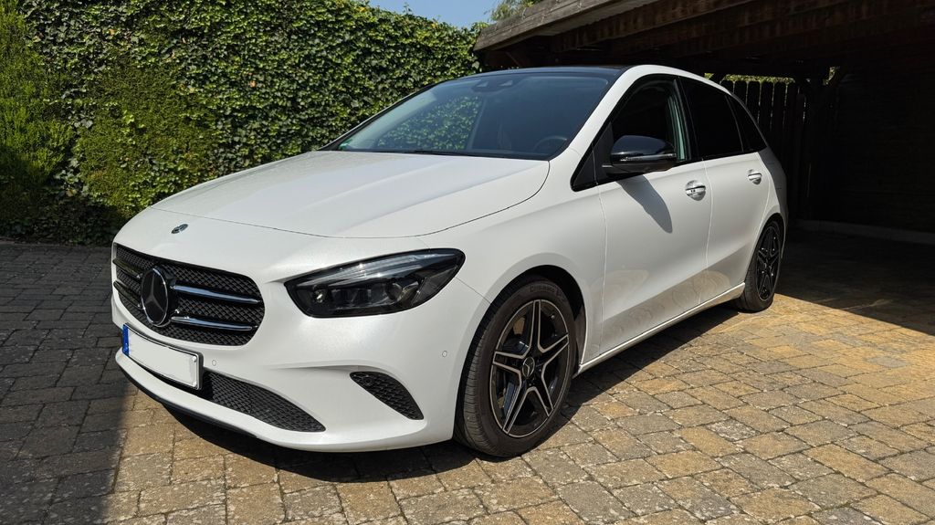 Mercedes-Benz B 220