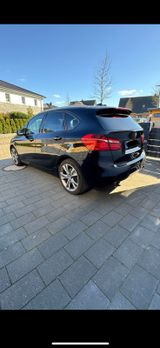 BMW 225i Active Tourer - BMW 225 aus 2014