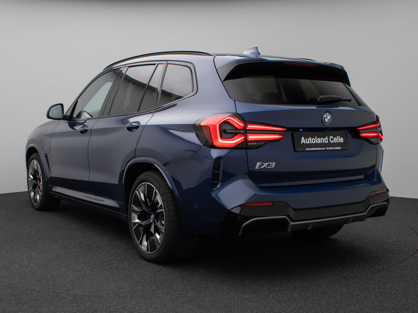 Fahrzeugabbildung BMW iX3 Impressive M Sport Panorama 360°HUD DAB H/K