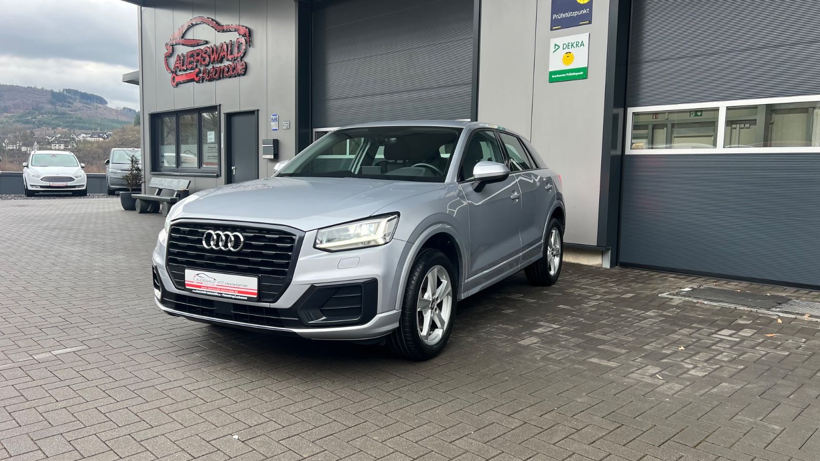 AUDI Q2 sport *LED *Sportpaket *Leder *GRA *PDC