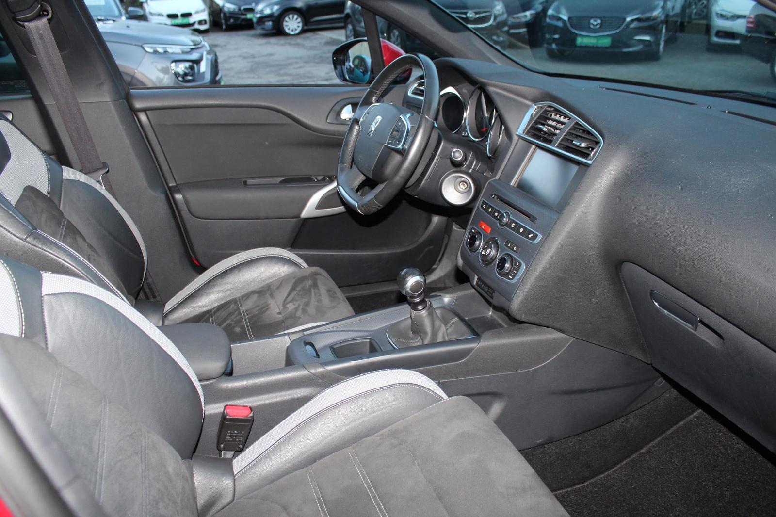 Citroën DS4 BlueHDI KLIMA NAVI 17.ZOLL ALU PDC 2.Hd