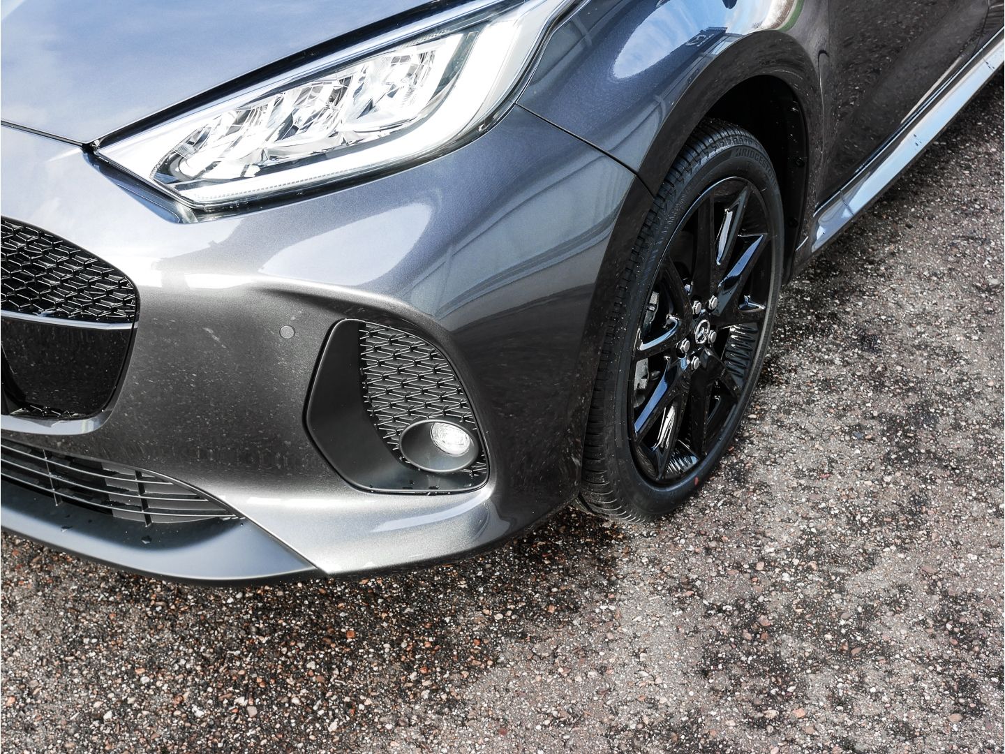 Mazda 2 Hybrid Homura 1.5L VVT-i 116 PS e-CVT FWD LEDE imagem 3